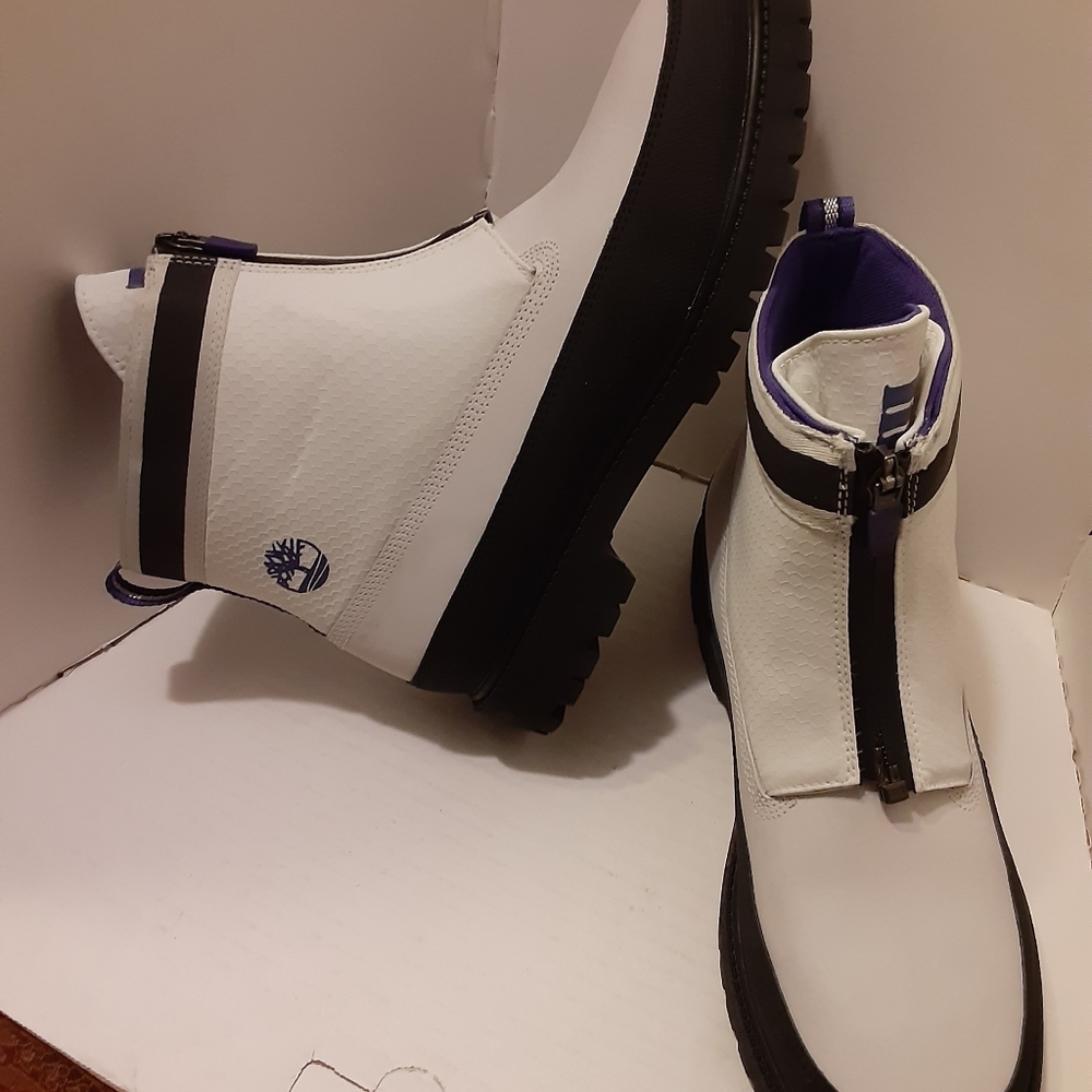 Timberland Boots (A2JT9) White/Purple  Front Zip,Women's Size 9, Waterproof